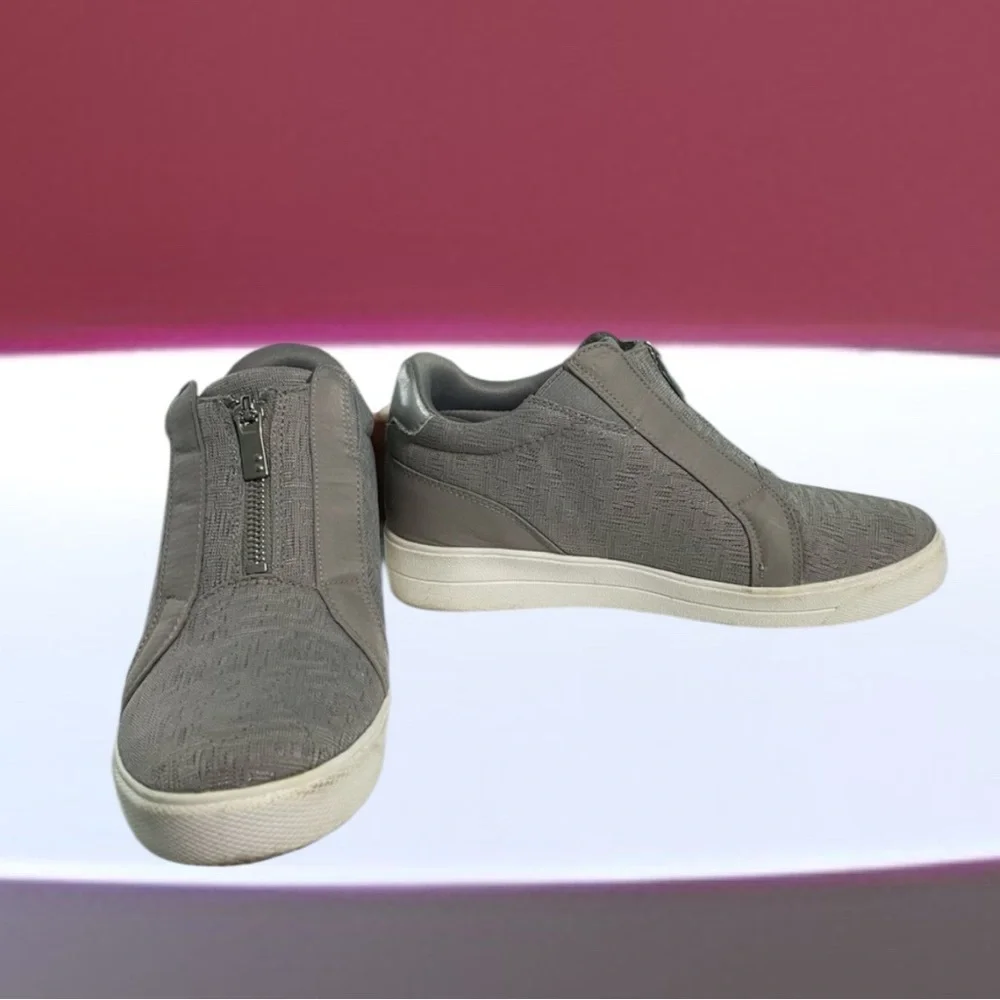 Ryka sneakers/shoes size 8 M gray with zipper front wedge style comfort footbed
